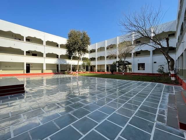 Lords_University